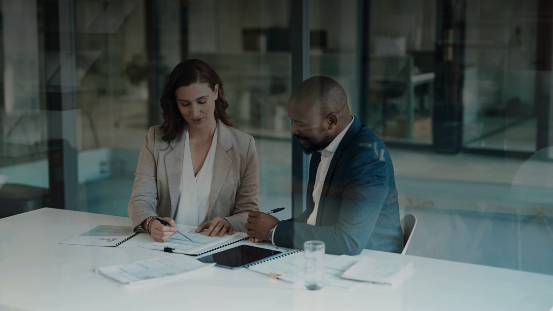 Uk UE people discussing 